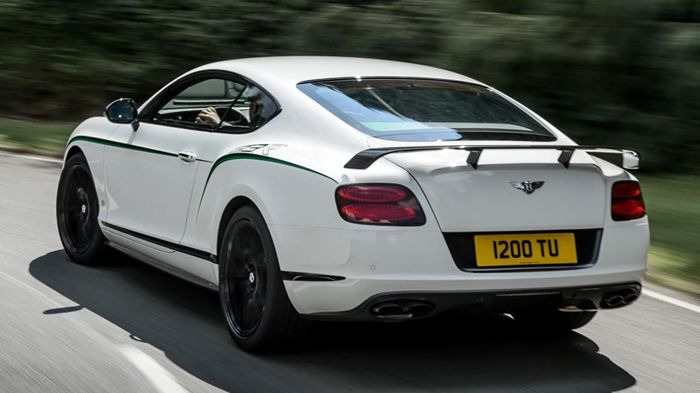 Η απόδοση του 4λιτρου twin-turbo V8 μοτέρ έχει ανέβει από τους 528 στους 580 ίππους/6.000 σ.α.λ., ενώ και η ροπή έφτασε από τα 680 στα 700 Nm/1.700 σ.